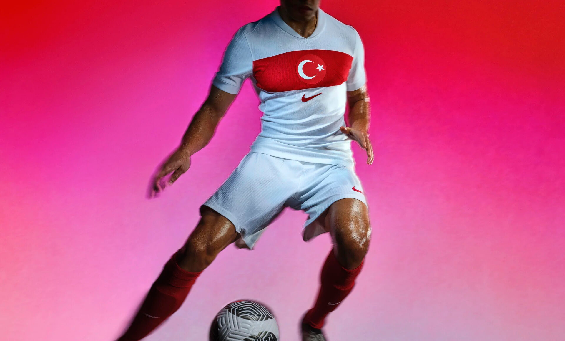 Camisas-da-Selecao-da-Turquia-para-a-Euro-2024-sao-lancadas-pela-Nike-3.jpg